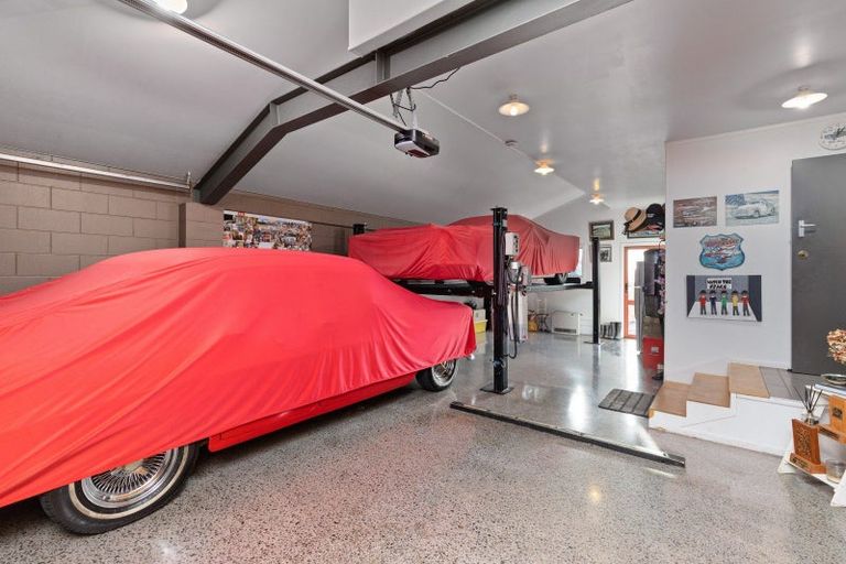 Photo of property in 25 Rogan Street, New Plymouth, 4310