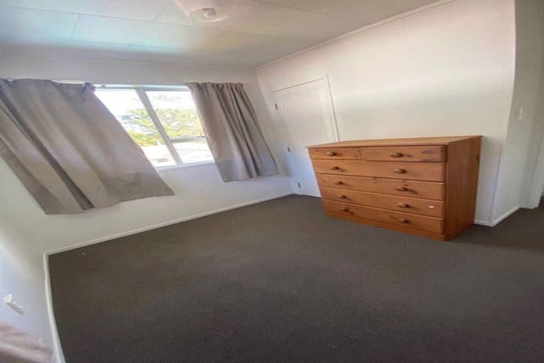 Photo of property in 13 Laser Place, Bayview, Auckland, 0629