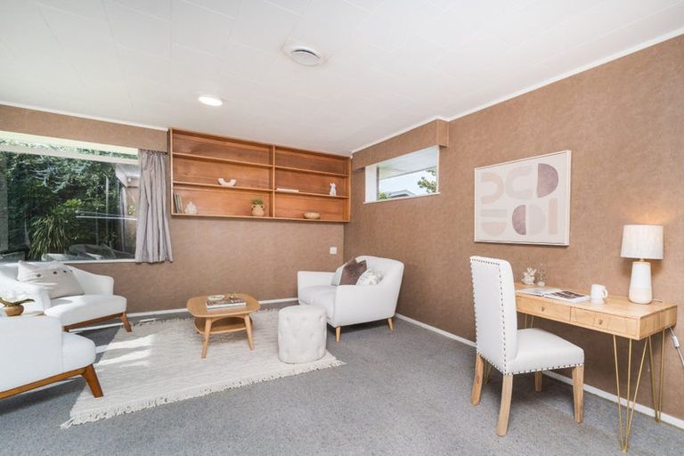 Photo of property in 65 Wikiriwhi Crescent, Awapuni, Palmerston North, 4412