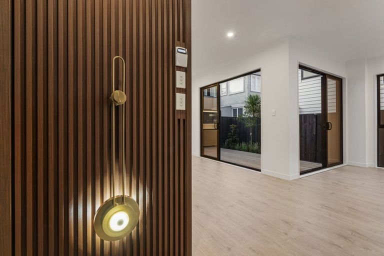 Photo of property in 24b Killarney Avenue, Torbay, Auckland, 0630