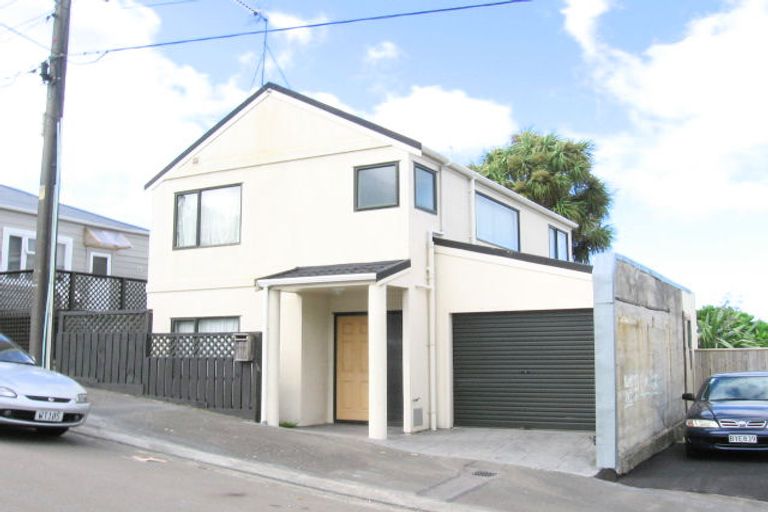 Photo of property in 434 Adelaide Road, Berhampore, Wellington, 6023