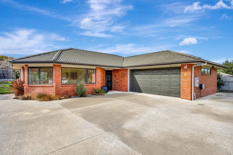 Photo of property in 3 Ron Wyatt Lane, Waiuku, 2123