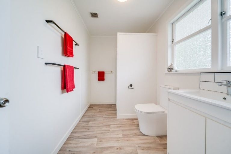 Photo of property in 16 Thornton Place, Melville, Hamilton, 3206