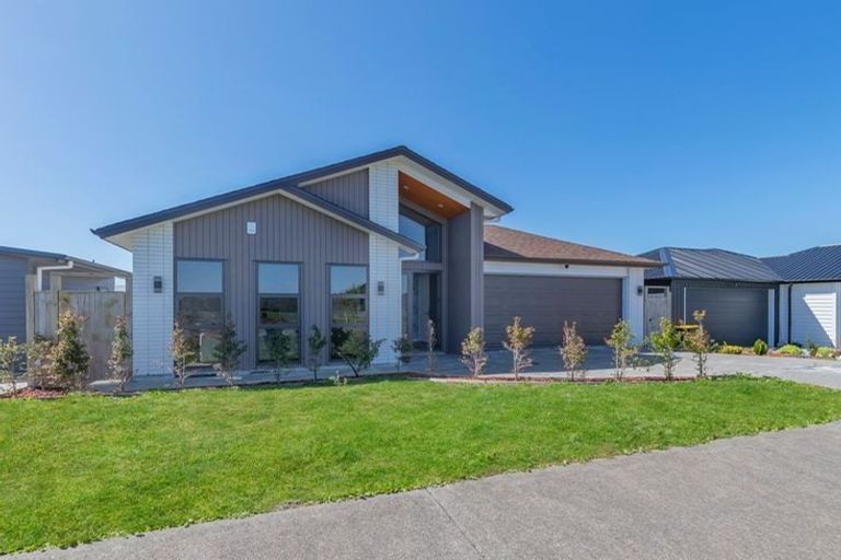 Photo of property in 55 Clarks Beach Road, Clarks Beach, 2122