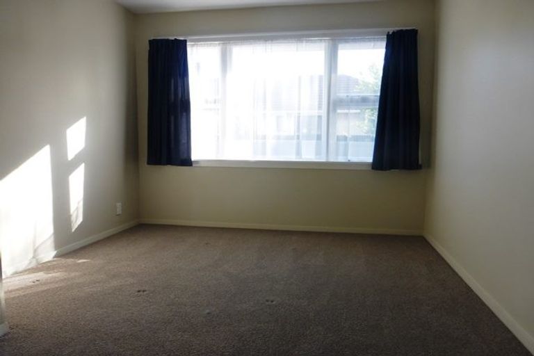 Photo of property in 19 Canberra Place, Redwood, Christchurch, 8051