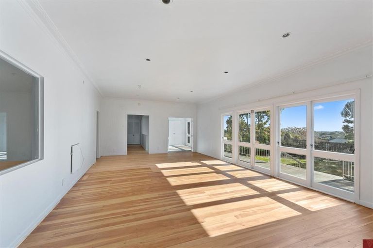 Photo of property in 16 Crail Court, Totara Heights, Auckland, 2105