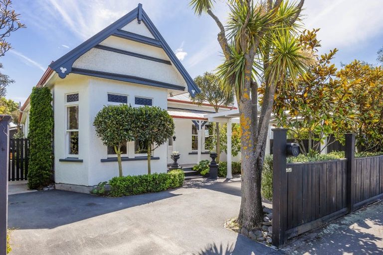 Photo of property in 131 Somerfield Street, Somerfield, Christchurch, 8024