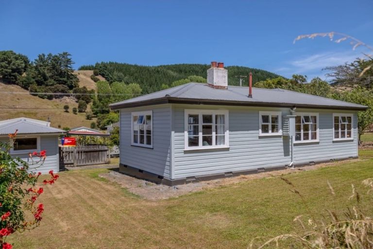 Photo of property in 14 Blackhill Road, Tinui, 5894