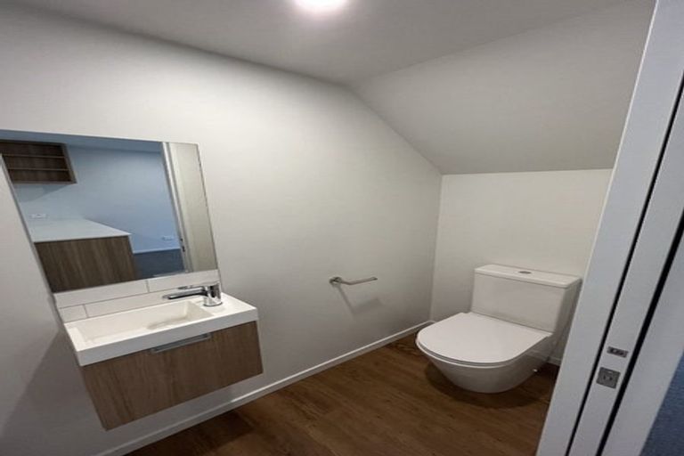 Photo of property in 4/7 Lindores Street, Addington, Christchurch, 8024