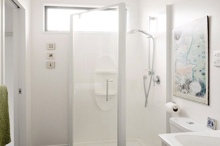 Photo of property in 46e Navigation Drive, Whitby, Porirua, 5024