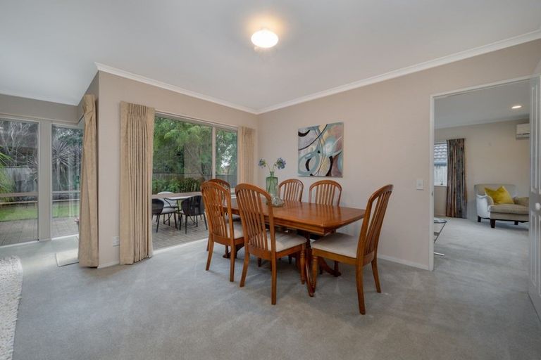 Photo of property in 103 Golfland Drive, Golflands, Auckland, 2013