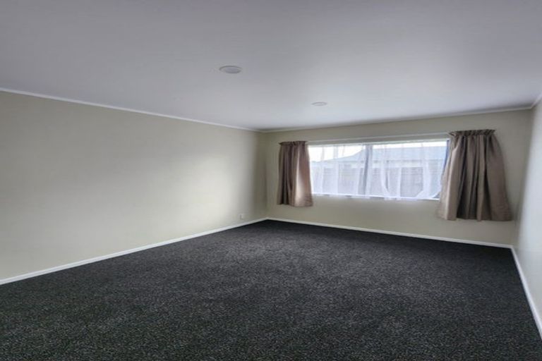Photo of property in 1/14 Nerissa Place, Randwick Park, Auckland, 2105