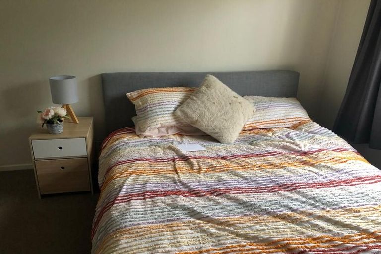 Photo of property in 8 Mangarau Crescent, Havelock North, 4130