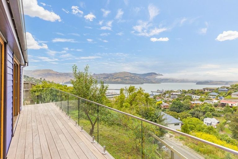 Photo of property in 14 Selwyn Road, Lyttelton, 8082