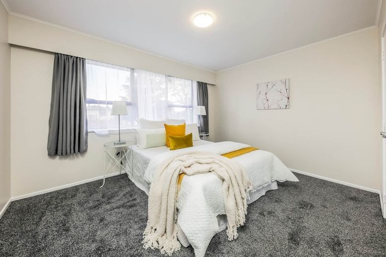 Photo of property in 16 Eastburn Street, Papakura, 2110