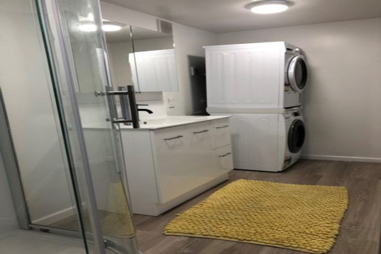 Photo of property in 12 Toporoa View, Ascot Park, Porirua, 5024