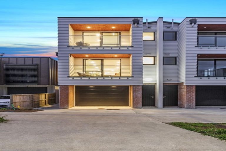 Photo of property in 10 Waka Street, Albany Heights, Auckland, 0632