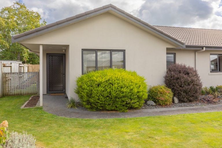 Photo of property in 11 Highgrove Place, Waipukurau, 4200