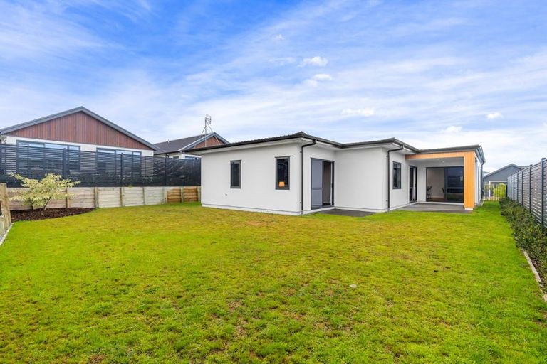 Photo of property in 33 Ngaru Crescent, Wharewaka, Taupo, 3330
