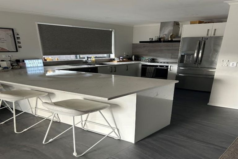 Photo of property in 16 Lippiatt Crescent, Pokeno, 2402