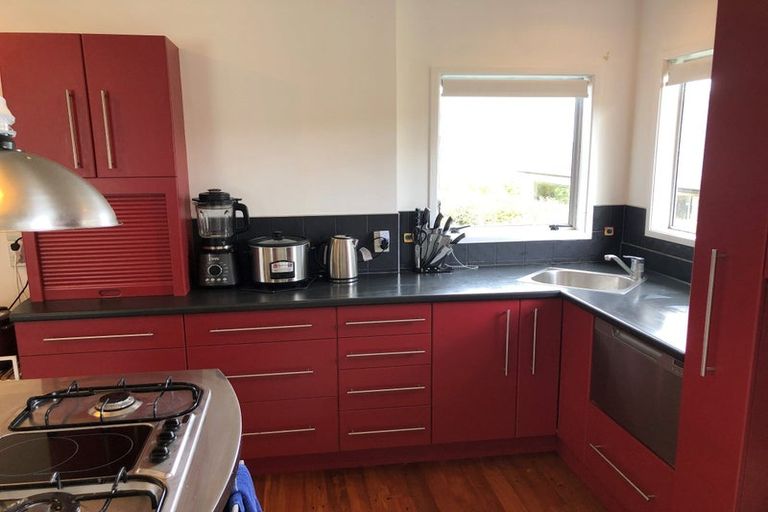 Photo of property in 8 Beacon Avenue, Campbells Bay, Auckland, 0630