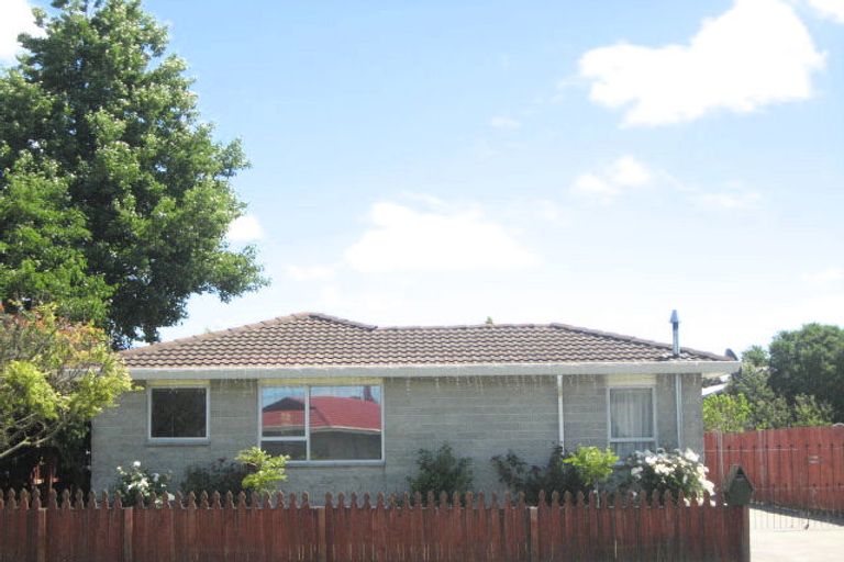 Photo of property in 63 Malabar Crescent, Broomfield, Christchurch, 8042