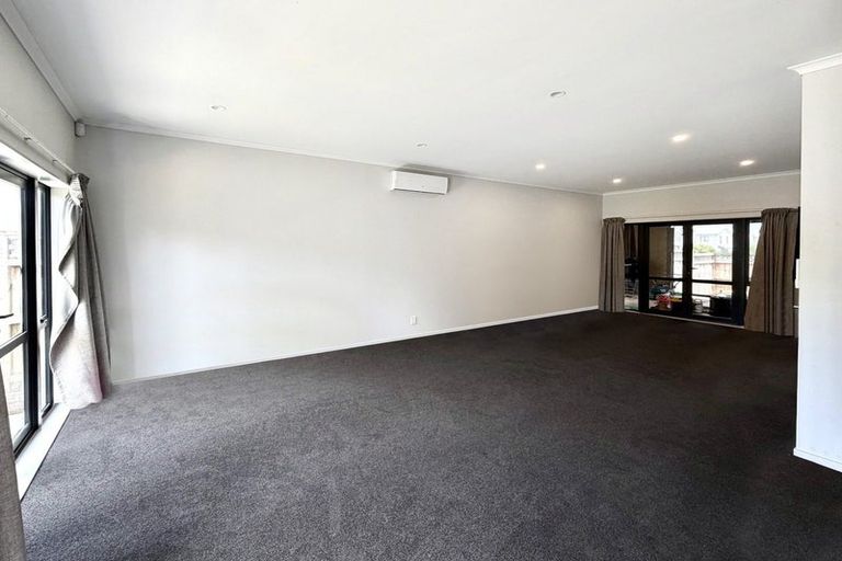 Photo of property in 38 Ipukarea Street, Weymouth, Auckland, 2103
