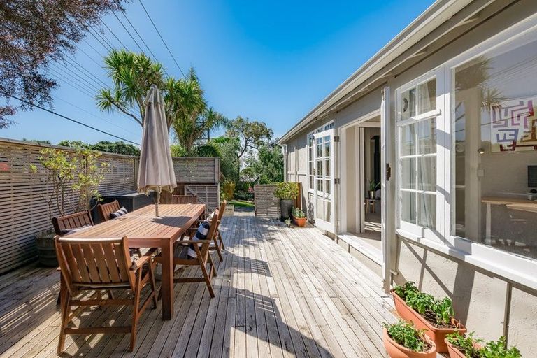 Photo of property in 99a Ruapehu Street, Paraparaumu, 5032