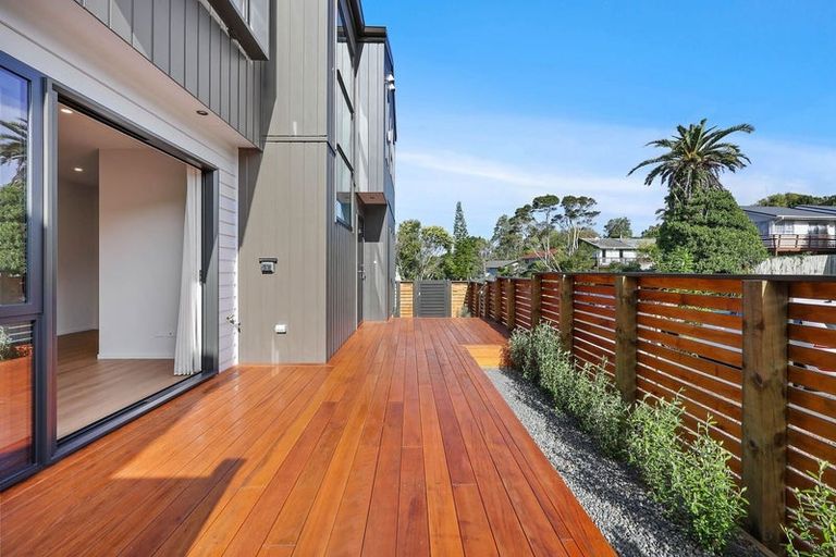 Photo of property in 71 Salamanca Road, Sunnynook, Auckland, 0620