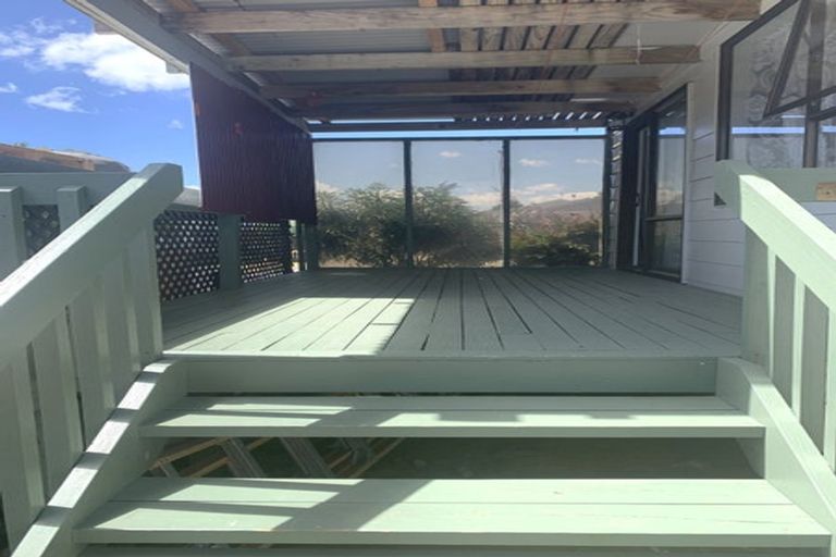 Photo of property in 2/4 Etherton Drive, Weymouth, Auckland, 2103