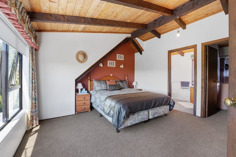 Photo of property in 11a Ash Place, Whalers Gate, New Plymouth, 4310