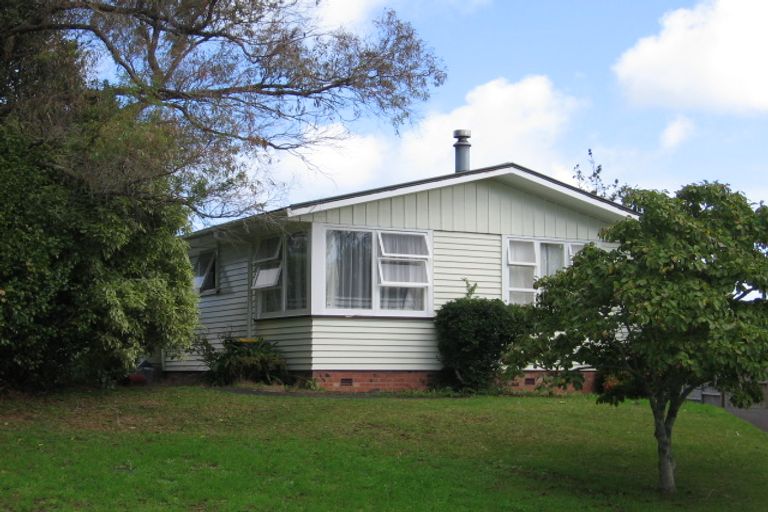 Photo of property in 40 Kingdale Road, Henderson, Auckland, 0610