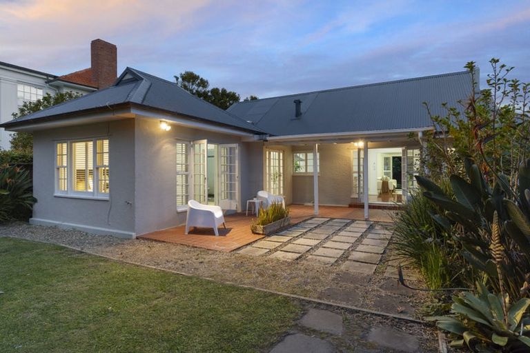 Photo of property in 232 Lake Road, Hauraki, Auckland, 0622