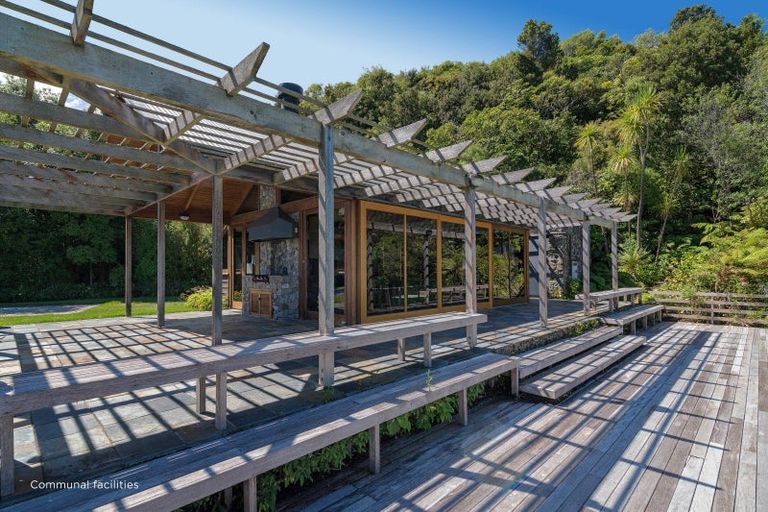 Photo of property in 43 Whakamoenga Point, Acacia Bay, Taupo, 3385