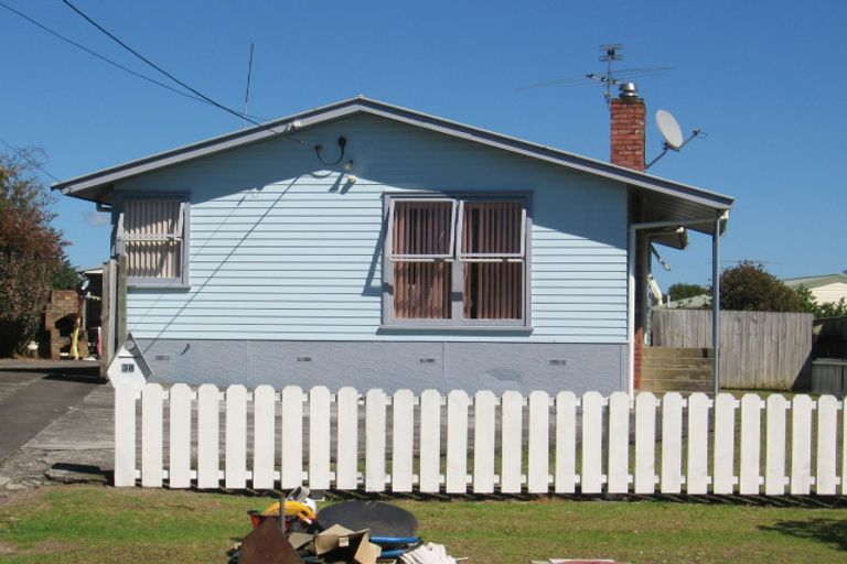 Photo of property in 38 Brains Road, Kelston, Auckland, 0602