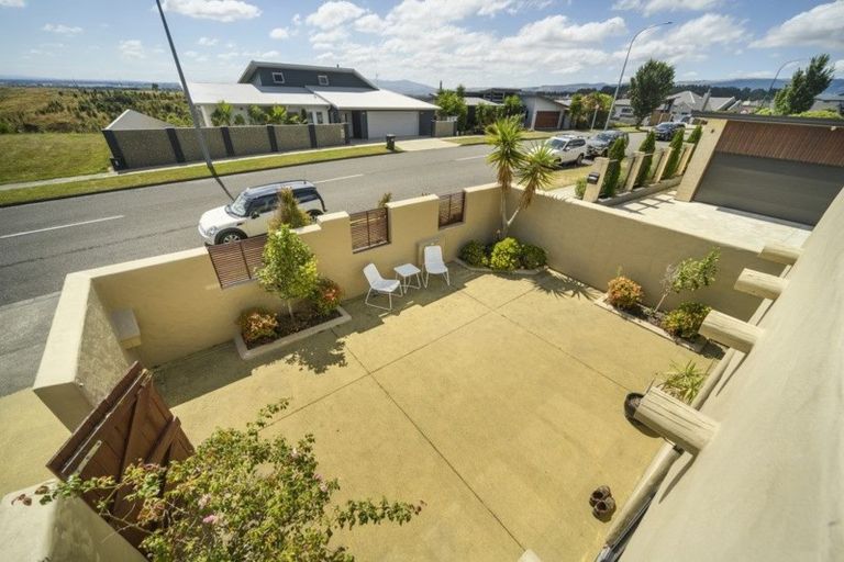 Photo of property in 44 Ruapehu Drive, Fitzherbert, Palmerston North, 4410