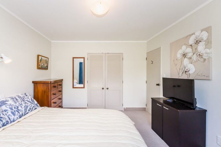 Photo of property in 26 Awanui Drive, Waikanae, 5036