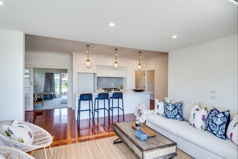 Photo of property in 51 Te Mata Road, Havelock North, 4130