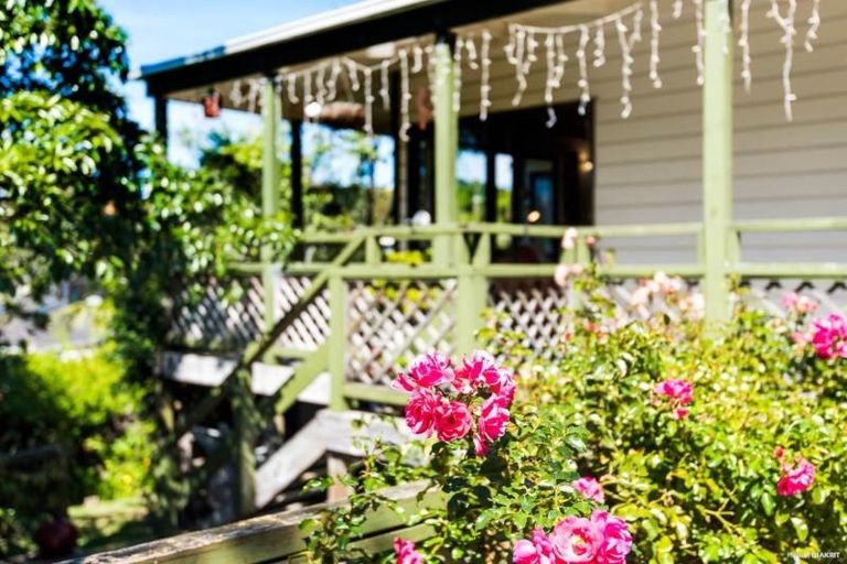 Photo of property in 5/8 West Lynn Road, Titirangi, Auckland, 0604