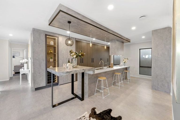 Photo of property in 26 Hikuawa Road, Flat Bush, Auckland, 2019