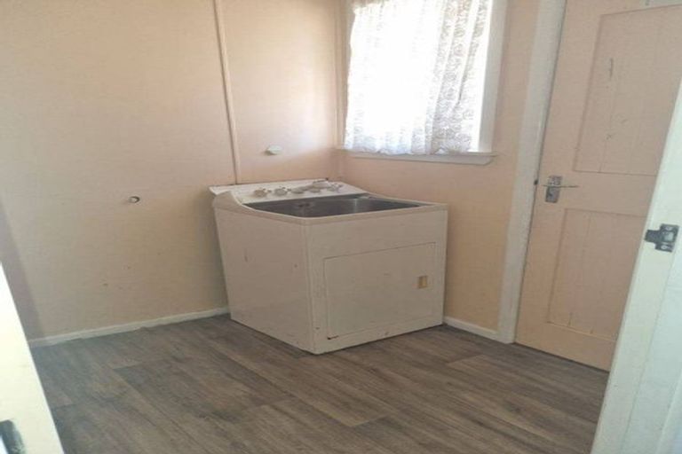 Photo of property in 38 Miro Street, Castlecliff, Whanganui, 4501