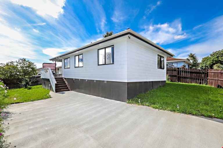 Photo of property in 3/43 Taitimu Drive, Weymouth, Auckland, 2103