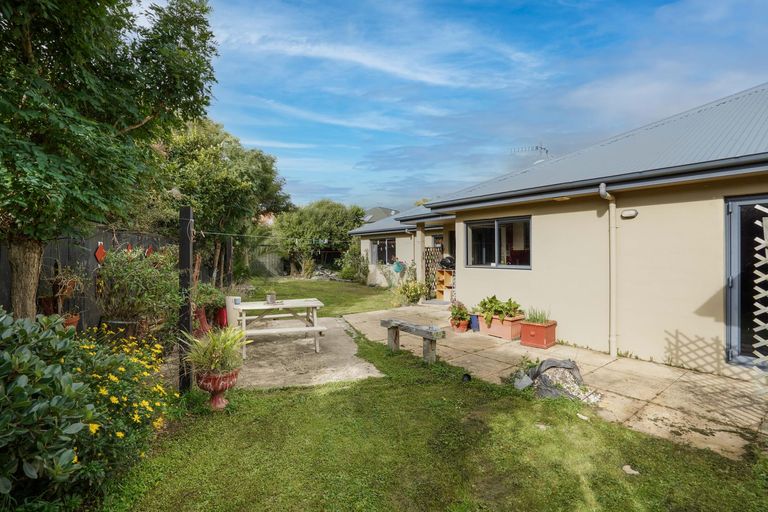 Photo of property in 24 Clearview Drive, Milson, Palmerston North, 4414