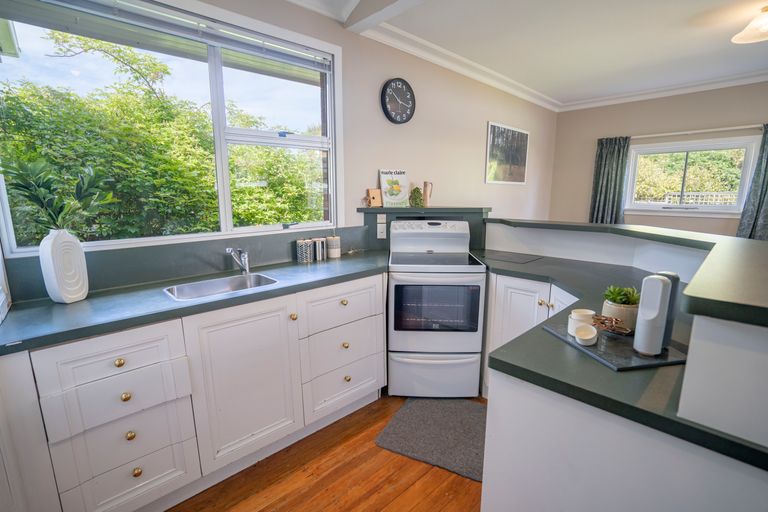 Photo of property in 84 Melbourne Street, Windsor, Invercargill, 9810