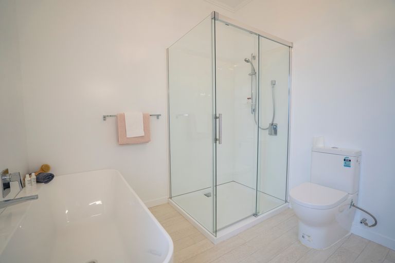 Photo of property in 84 Melbourne Street, Windsor, Invercargill, 9810