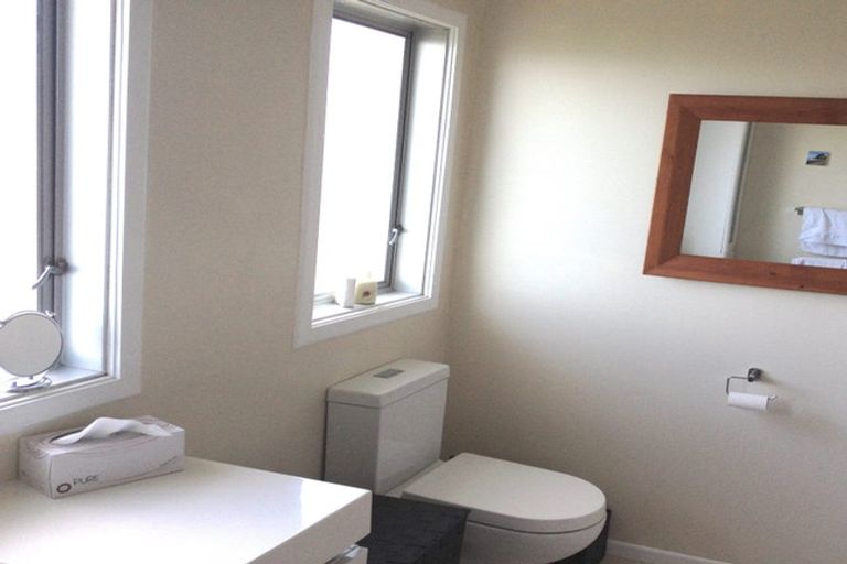 Photo of property in 138 Mokoia Road, Chatswood, Auckland, 0626