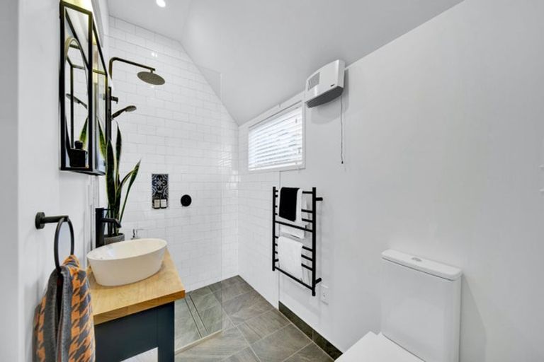 Photo of property in 1/8 Hobday Lane, Mount Pleasant, Christchurch, 8081