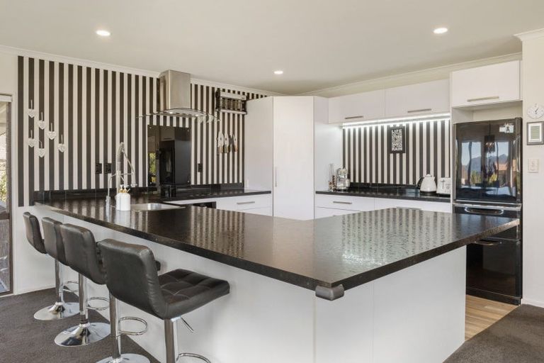Photo of property in 4 Admiralty Place, Waikawa, Picton, 7220