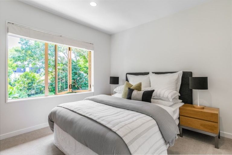 Photo of property in 2/10 Taurarua Terrace, Parnell, Auckland, 1052