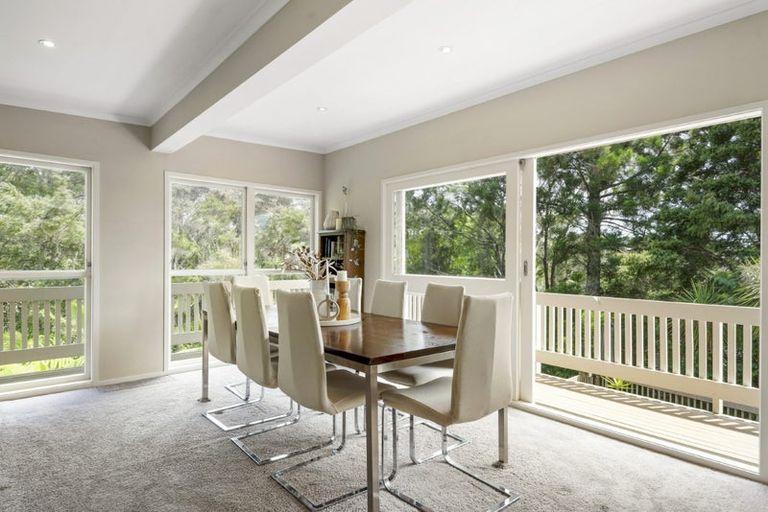 Photo of property in 8 Tranquil Glade, Hillcrest, Auckland, 0627